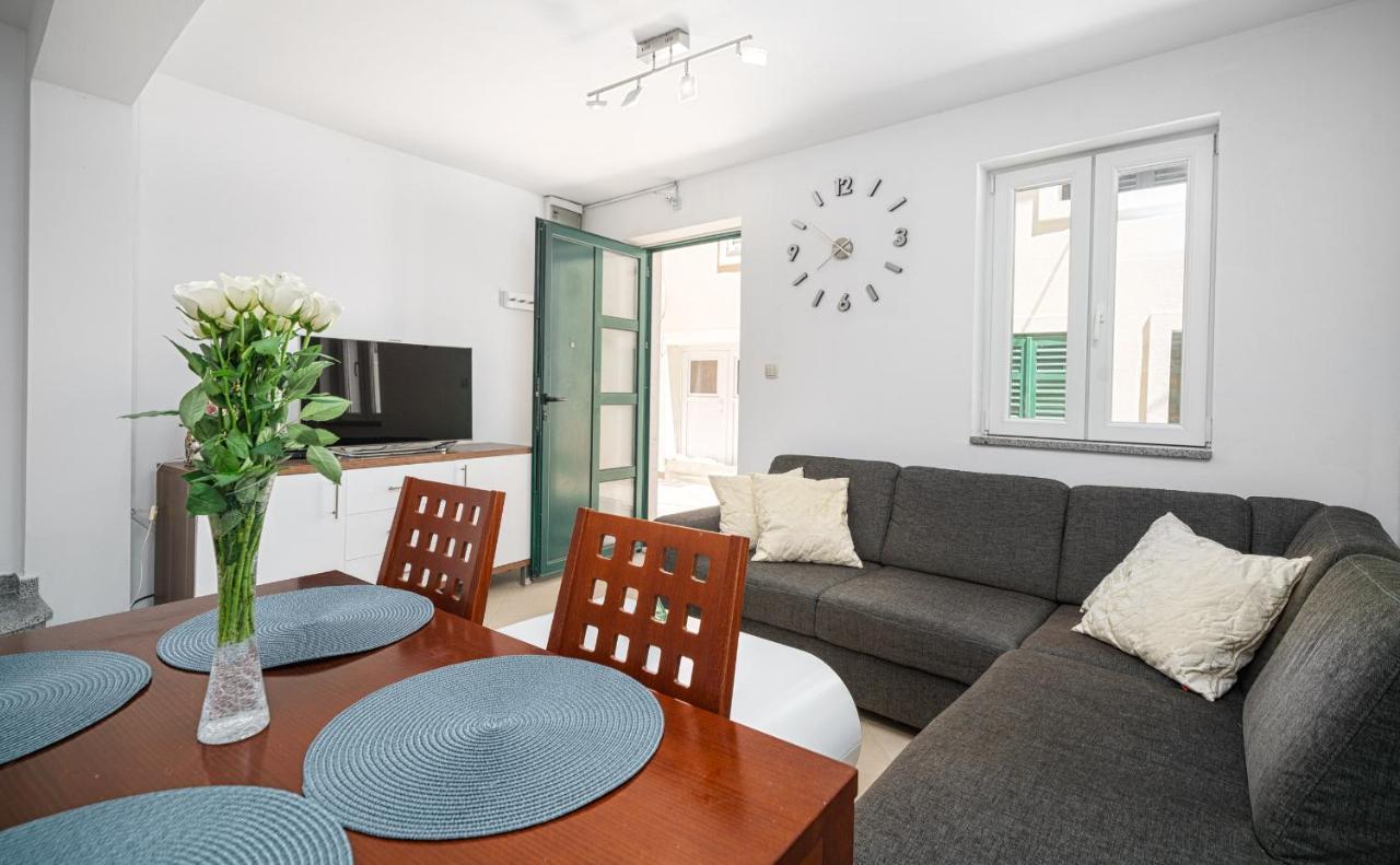 Villa Pia Vodice Bagian luar foto